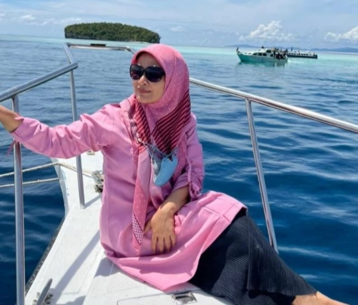 Foto DR. Aryati Prasetyarini